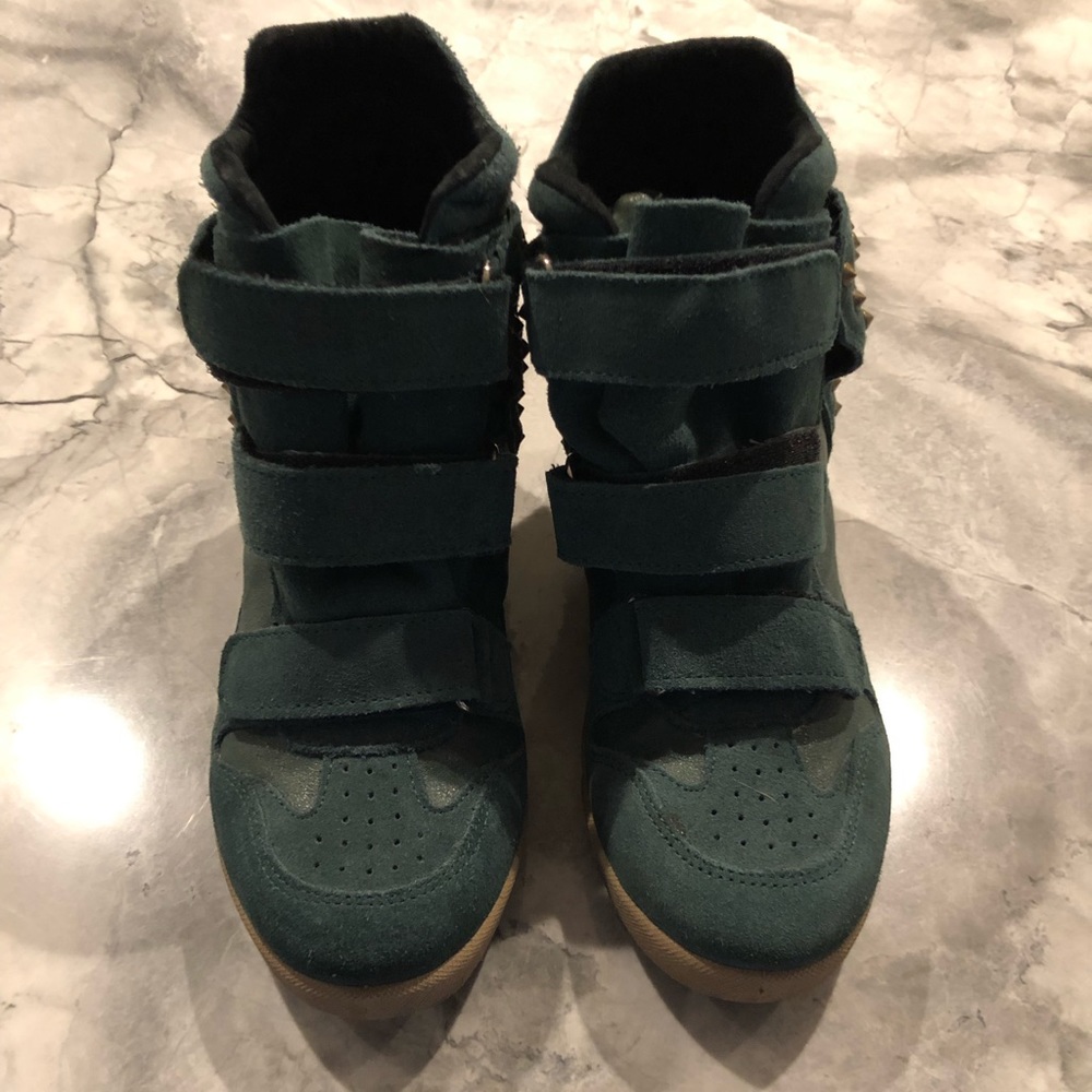 Wedge sneakers